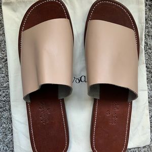 Brand New Adelisa & Co Women's Verano Slide Size 40 (Size 10)